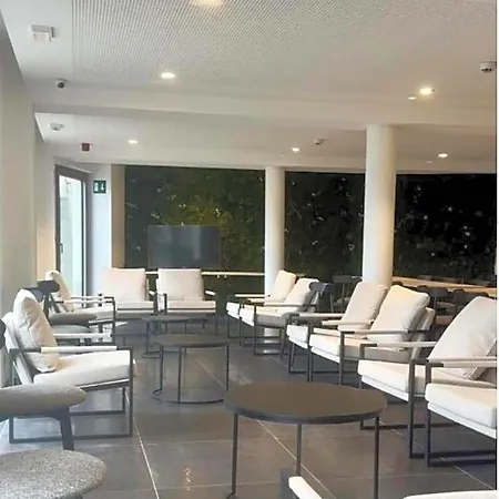 La Hotel Bouillon